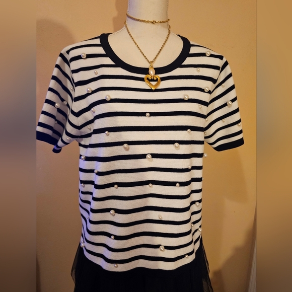 Adrianna Papell Tops - Adrianna Papell Monochrome Striped Knit